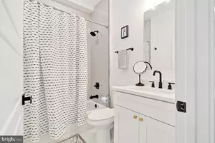 1735 S 23rd St, Philadelphia, PA 19145 - Photo 9