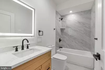 2429 Hartranft Street, Philadelphia, PA 19145 - Photo 9