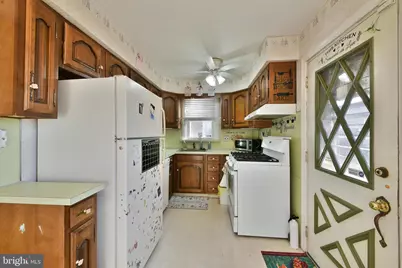 1012 Saint Vincent Street, Philadelphia, PA 19111 - Photo 11