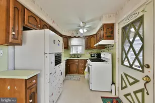 1012 St Vincent St, Philadelphia, PA 19111 - Photo 11