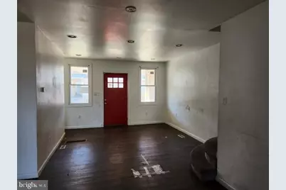 2043 S Aikens Street, Philadelphia, PA 19142 - Photo 5