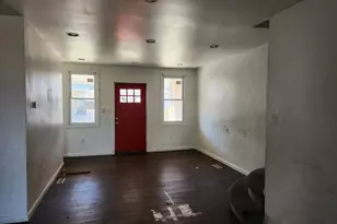 2043 S Aikens St, Philadelphia, PA 19142 - Photo 5