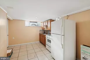 213 E Claremont Rd, Philadelphia, PA 19120 - Photo 19