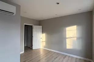 245 W Ontario St, Philadelphia, PA 19140 - Photo 9