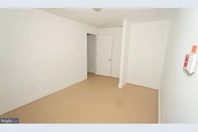 1921 W Diamond Street, Philadelphia, PA 19121 - Photo 5