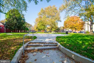 2246 Sears St, Philadelphia, PA 19146 - Photo 25