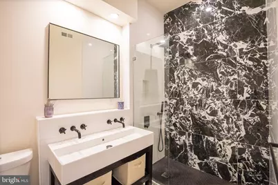 2246 Sears Street, Philadelphia, PA 19146 - Photo 15