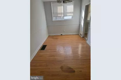 1042 E Cheltenham Avenue, Philadelphia, PA 19124 - Photo 3