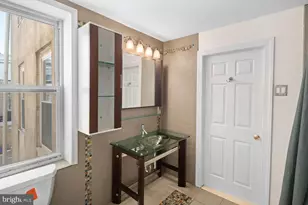 2320 Fitzwater St, Philadelphia, PA 19146 - Photo 15