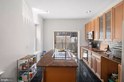 2320 Fitzwater Street, Philadelphia, PA 19146 - Photo 11