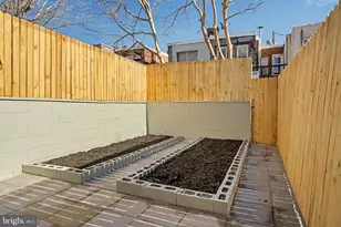 1937 S Lambert St, Philadelphia, PA 19145 - Photo 27