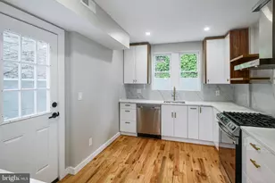 1129 S 12th St, Philadelphia, PA 19147 - Photo 9