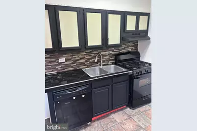 525 W Girard Avenue, Philadelphia, PA 19123 - Photo 3