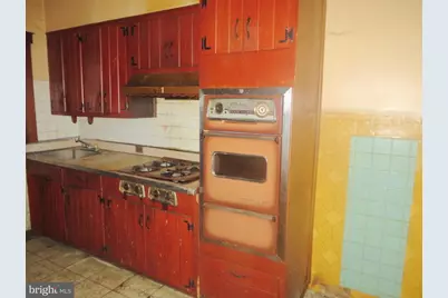 7015 W Passyunk Avenue, Philadelphia, PA 19142 - Photo 5
