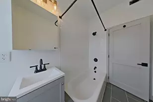 201 Rochelle Ave, Philadelphia, PA 19128 - Photo 23