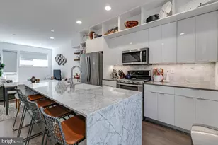 938 N Leithgow St, Philadelphia, PA 19123 - Photo 3