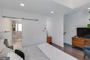 938 N Leithgow St, Philadelphia, PA 19123 - Photo 11