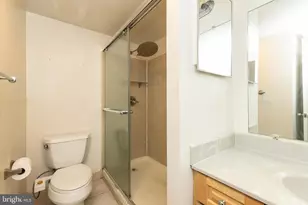 2001 Hamilton St, Philadelphia, PA 19130 - Photo 11