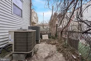 1913 W Montgomery Ave, Philadelphia, PA 19121 - Photo 11