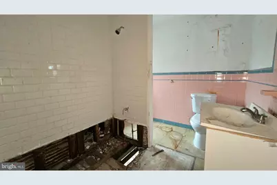 902 S 47th Street, Philadelphia, PA 19143 - Photo 49