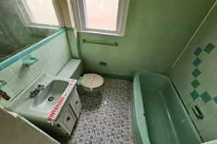 8127 Farnsworth St, Philadelphia, PA 19152 - Photo 15