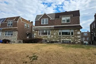 8127 Farnsworth St, Philadelphia, PA 19152 - Photo 3