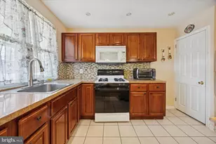 4337 J St, Philadelphia, PA 19124 - Photo 9