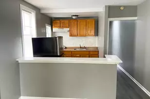 635 W York St, Philadelphia, PA 19133 - Photo 9