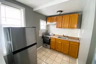 635 W York St, Philadelphia, PA 19133 - Photo 7