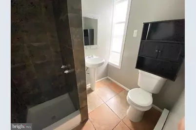 635 W York Street #3RD FL, Philadelphia, PA 19133 - Photo 17