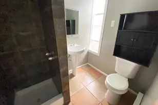 635 W York St, Philadelphia, PA 19133 - Photo 17