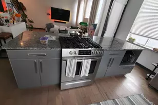 833 N 15th St, Philadelphia, PA 19130 - Photo 13