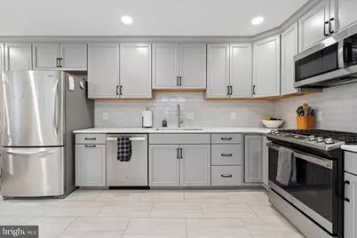 1126 Mount Vernon Street, Philadelphia, PA 19123 - Photo 11