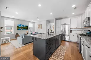 2401 Bainbridge St, Philadelphia, PA 19146 - Photo 13