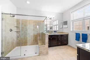 2401 Bainbridge St, Philadelphia, PA 19146 - Photo 23