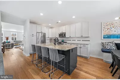 2401 Bainbridge Street, Philadelphia, PA 19146 - Photo 11