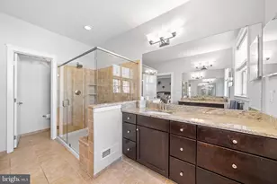 2401 Bainbridge St, Philadelphia, PA 19146 - Photo 25