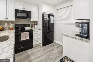 2 Leverington Ave, Philadelphia, PA 19127 - Photo 19