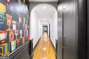 1033 Spruce St, Philadelphia, PA 19107 - Photo 3