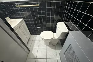 2429 S Lawrence St, Philadelphia, PA 19148 - Photo 5