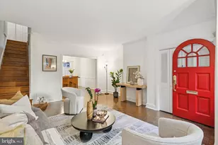 2126 St James Pl, Philadelphia, PA 19103 - Photo 7