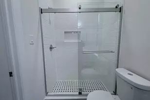 2039 Green St, Philadelphia, PA 19130 - Photo 11