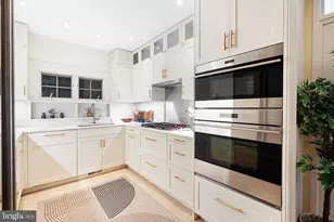 2131 Delancey Pl, Philadelphia, PA 19103 - Photo 17