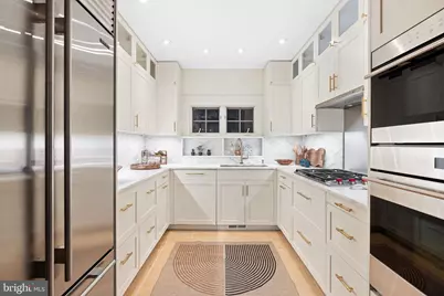 2131 Delancey Place, Philadelphia, PA 19103 - Photo 15