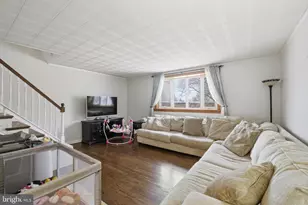 8930 Sylvia Ln, Philadelphia, PA 19115 - Photo 7