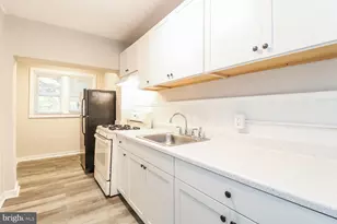 2516 Bonaffon St, Philadelphia, PA 19142 - Photo 5