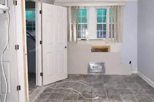 6623 Guyer Ave, Philadelphia, PA 19142 - Photo 9