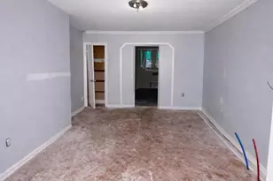 6623 Guyer Ave, Philadelphia, PA 19142 - Photo 15