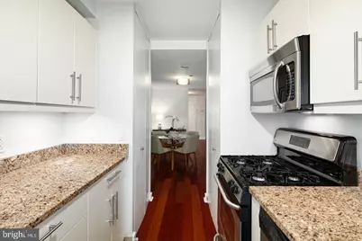 219 S 18th Street #1121, Philadelphia, PA 19103 - Photo 9