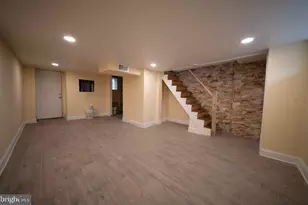 614 E Annsbury St, Philadelphia, PA 19120 - Photo 17